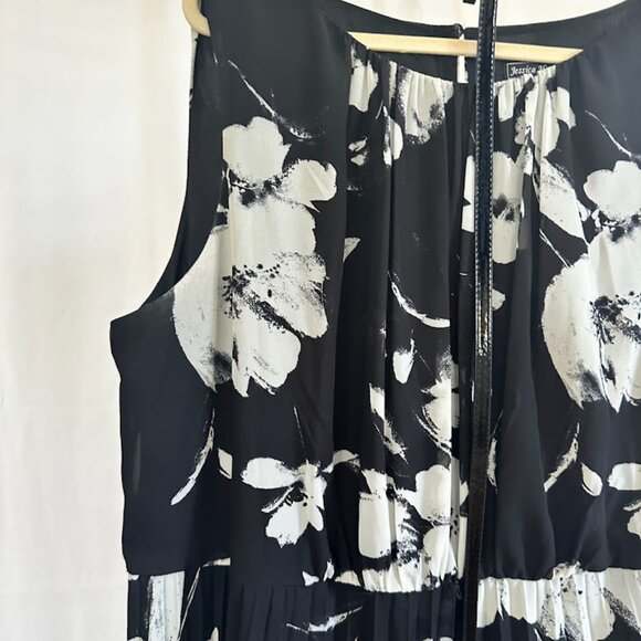 Jessica Howard Black/White Floral Maxi 24W - Picture 3 of 12
